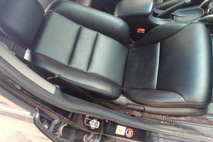 Used Honda Crider 2016 1.8L CVT Luxury Edition Right Front Seat