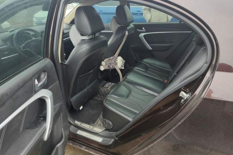 Used Geely Auto Emgrand 2015 Sedan 1.5L Manual - Top Trim Level
