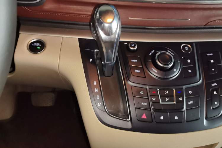 Used Buick GL8 2018 28T Luxury Model China VI Standard