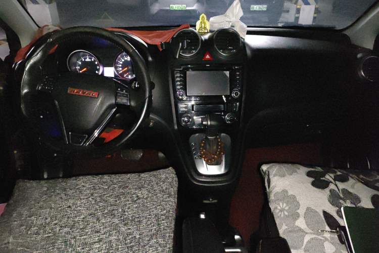 Used Haval H6 2013 Upgraded Model 2.4L Automatic Two-Wheel Drive Elite Version