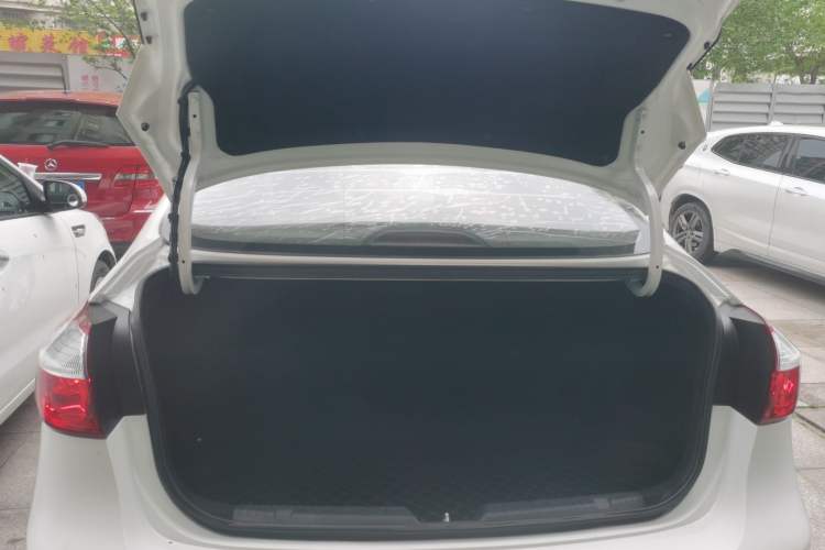 Used Kia K3 2016 1.6L Automatic with Sunroof Trunk