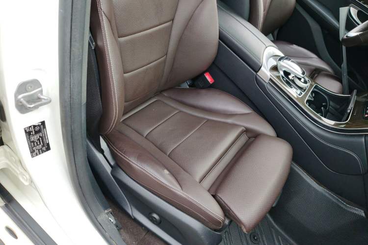 Used Mercedes-Benz GLC 2017 GLC 260 4MATIC Luxury Model Right Front Seat