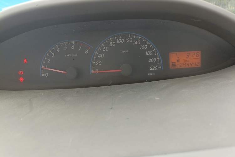 Used Toyota Vios 2010 1.3L GL-i MT Odometer Close Up