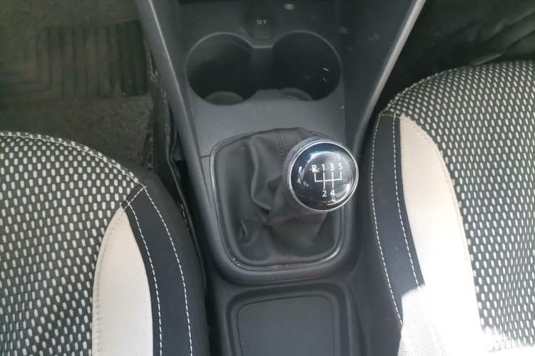 Used Volkswagen Polo 2016 1.4L Manual Fashion Model
