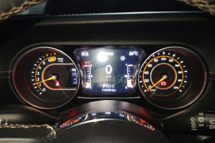 Used Jeep Wrangler 2019 2.0T Sahara Four-Door Version China VI Emission Standard
