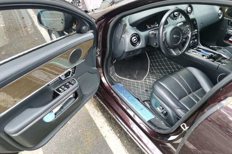 Used Jaguar XJ 2018 XJL 3.0 SC Two-Wheel-Drive Elegant Business Edition
