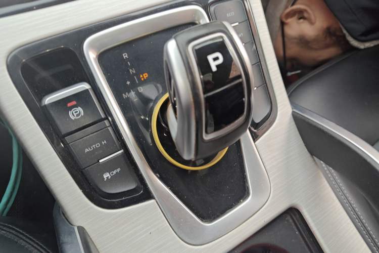 Used Geely Auto Emgrand X7 Sport 2020 1.8TD DCT Two-Wheel Drive Smart Connect 4G-Enabled Version