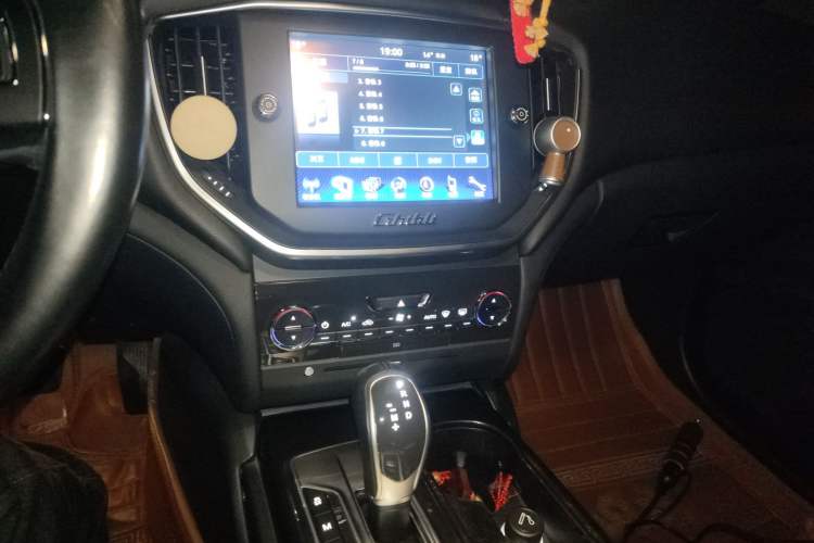 Used Maserati Ghibli 2014 3.0T Standard Edition Audio And AC Panel