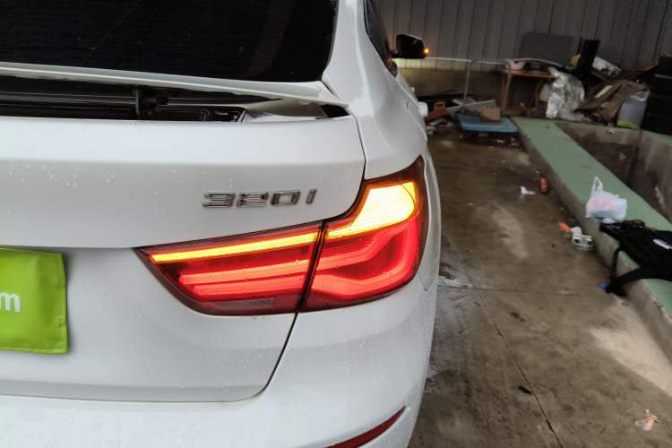 Used BMW 3 Series GT 2017 320i Sport Edition
