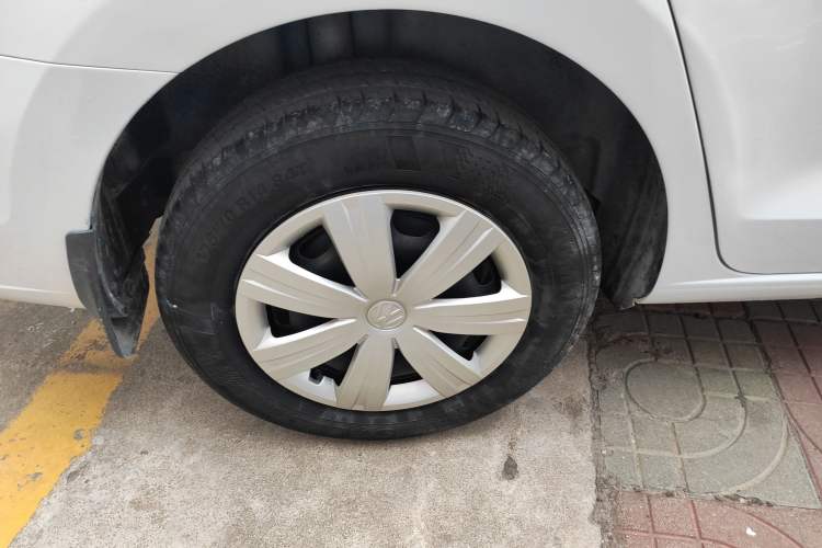 Used Volkswagen Jetta 2017 1.5L Automatic Fashion Model Right Rear Wheel Hub