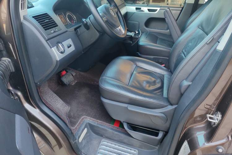 Used Volkswagen Multivan 2012 2.0 TSI Two-Wheel-Drive Luxury Edition Driver Seat