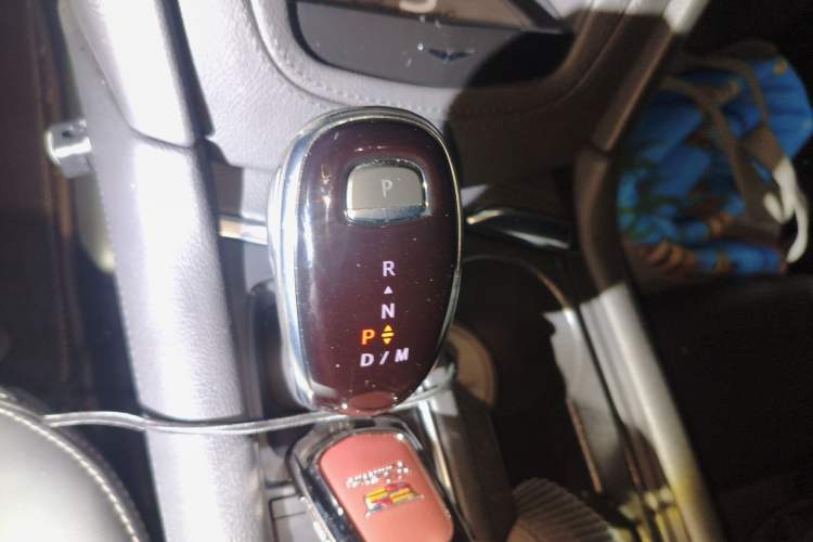 Used Cadillac XT6 2021 2.0T Six-Seater Four-Wheel-Drive Luxury Version
