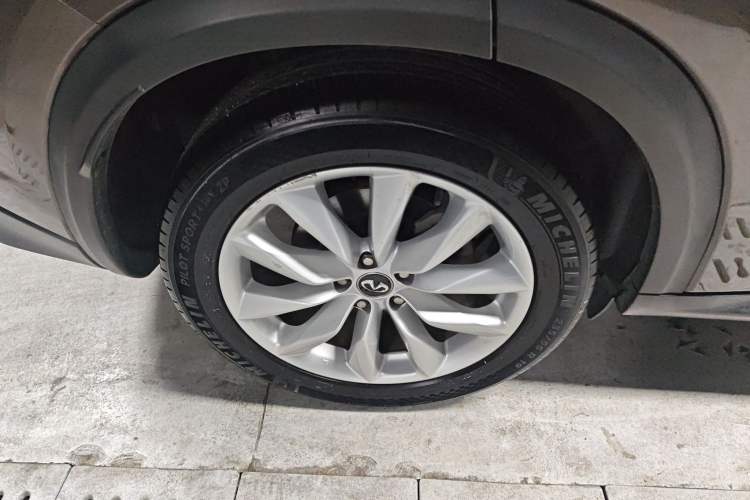 Used Infiniti QX50 2018 2.0T Four-Wheel Drive Elite Edition Right Rear Wheel Hub
