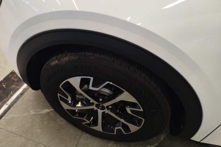 Used Kia Sportage (Chinese Domestic Model) 2023 1.5T Two-Wheel Drive Prestige Edition Left Front Wheel Hub