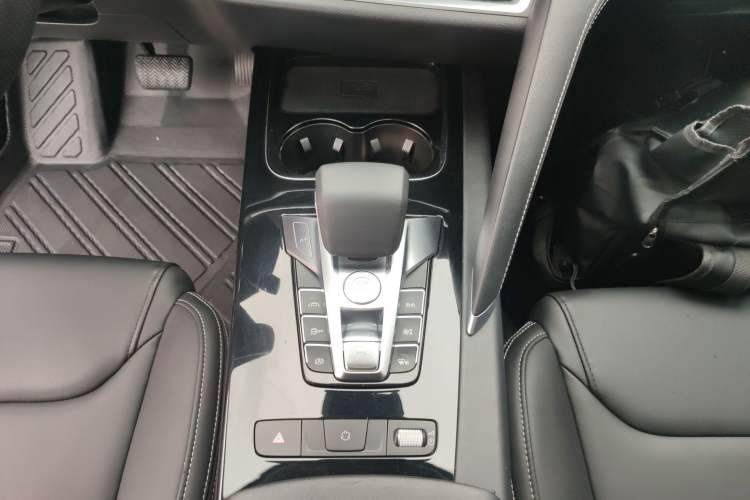 Used BYD Song Pro 2019 1.5T Automatic Luxury Model Gear Lever