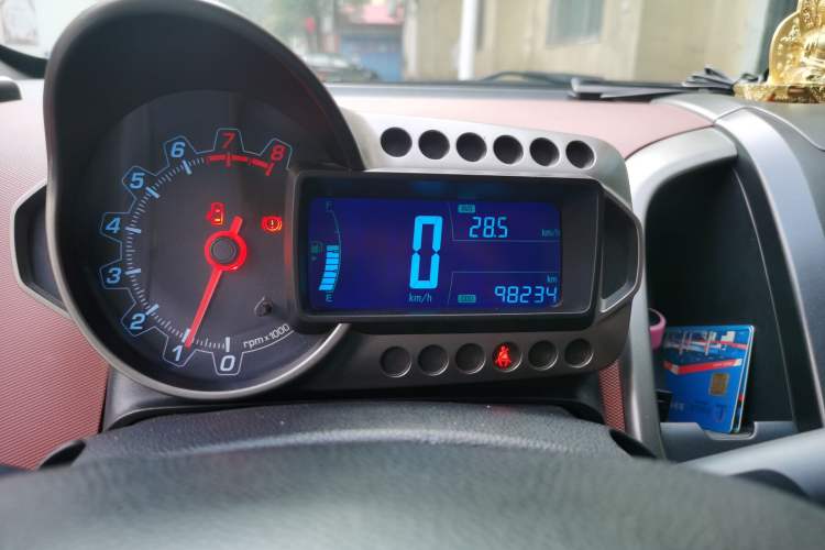 Used Chevrolet Aveo Sonic 2011 Sedan 1.6L Manual Transmission SX