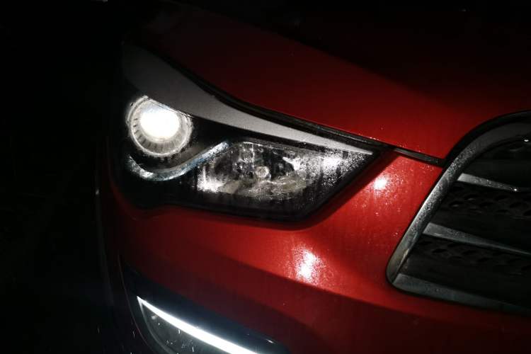 Used Haima S5 2016 1.6L Manual Smart Luxury Tech Edition Right Front Headlight