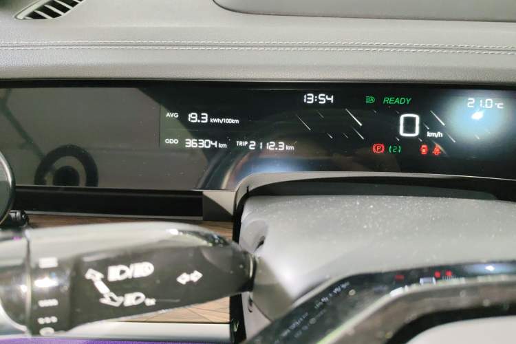 Used NETA S 2022 All-Electric 650 km Four-Wheel Drive Premium Version Odometer Close Up