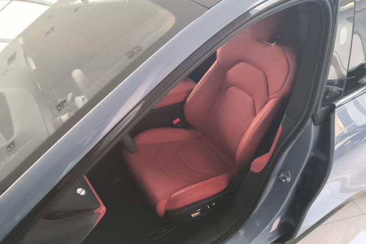 Used Xiaomi Auto SU7 2024 Four-Wheel Drive Ultra-Long Range Advanced Intelligent Driving Max Edition