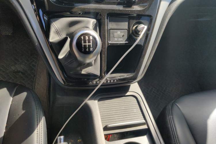 Used JAC Refine M3 2022 PLUS 1.8L 7-seater Standard Model
