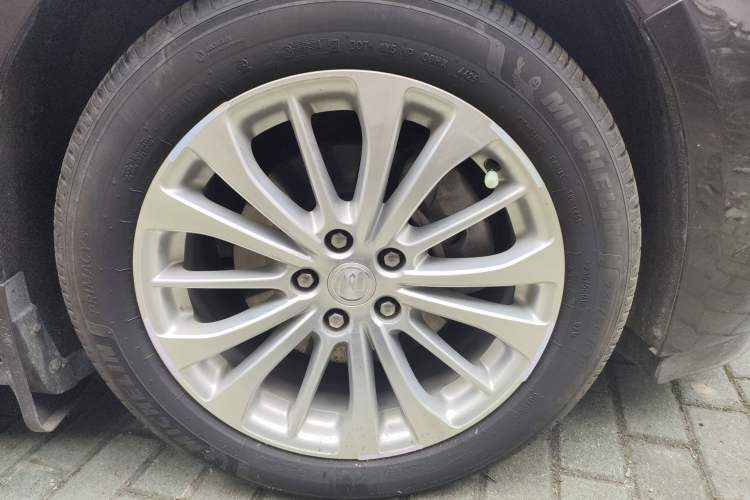 Used Buick LaCrosse 2018 28T Elite Edition
