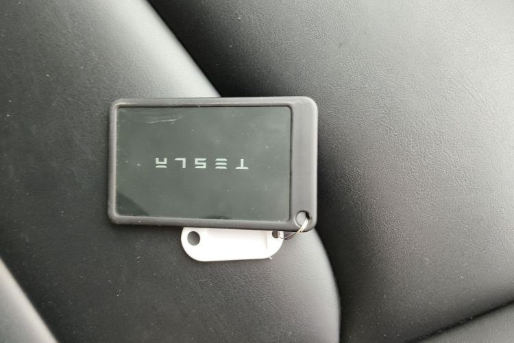 Used Tesla Model Y 2025 Rear-Wheel-Drive Version
