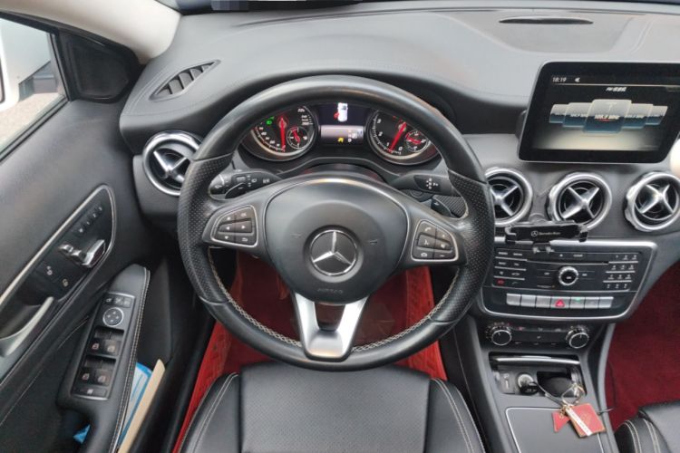 Used Mercedes-Benz GLA 2017 GLA 200 Fashion Model
