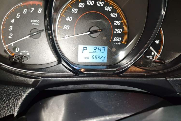 Used Toyota YARiS L Zhi Xuan 2020 X-Trail X 1.5L CVT Leading Edition Odometer Close Up