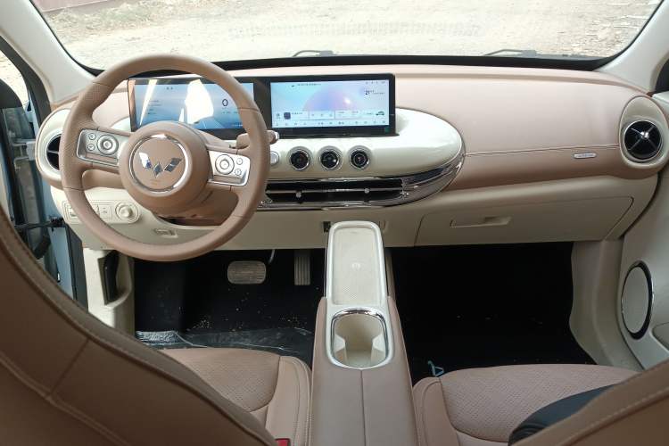 Used Wuling Bingo 2025 410 km Lingxi Deluxe Edition Center Console