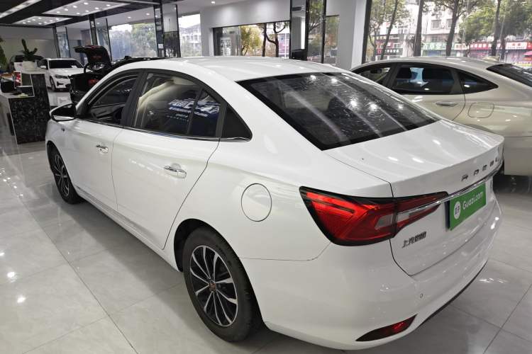 Used Roewe i5 2020 1.5L Automatic 4G Connect Luxury Flagship Edition
