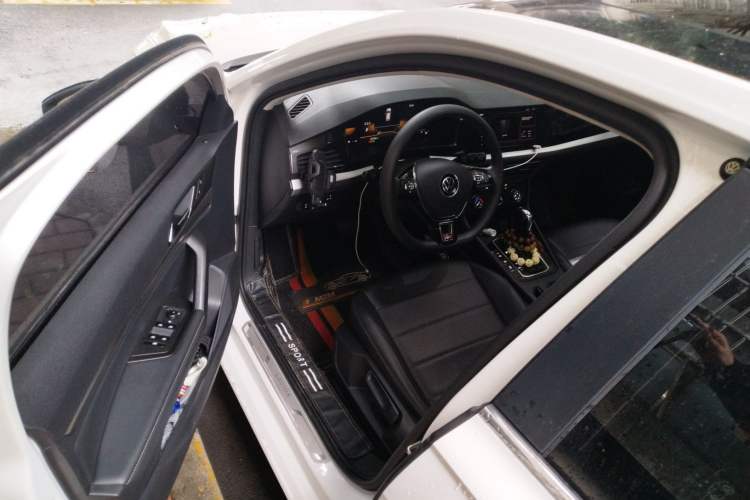 Used Volkswagen Lavida 2021 1.5L Automatic Comfort Edition
