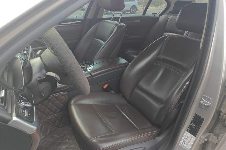 Used BMW 5 Series 2017 525Li Luxury Design Package Left Front Seat