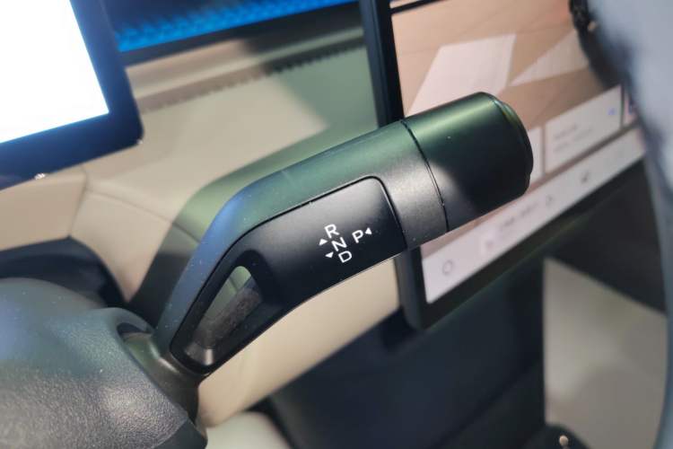 Used Lynk & Co Z20 2025 530 km Range Rear-Wheel Drive Pro
