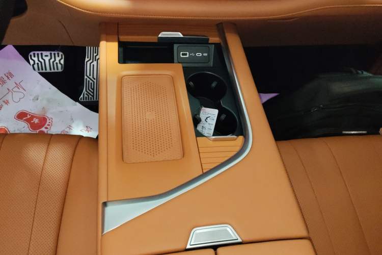 Used Wey Lanshan 2025 Four-Wheel Drive Max
