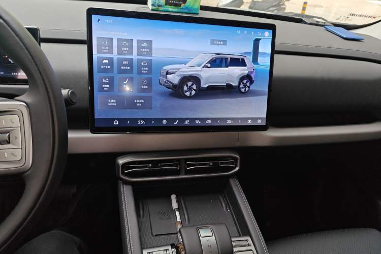 Used Formula Leopard Titanium 3 2025 501KM All-Wheel Drive Intelligent Driving Ultra Version
