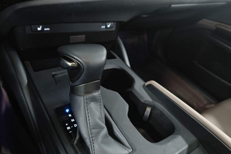 Used Lexus ES 2023 200 Excellence Edition