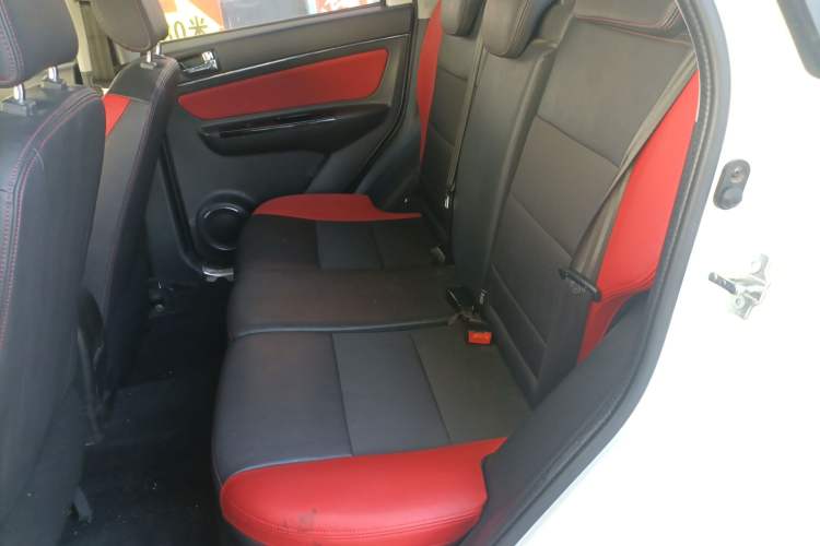 Used BAIC Senova X25 2015 1.5L Automatic Elite Model Left Rear Seat