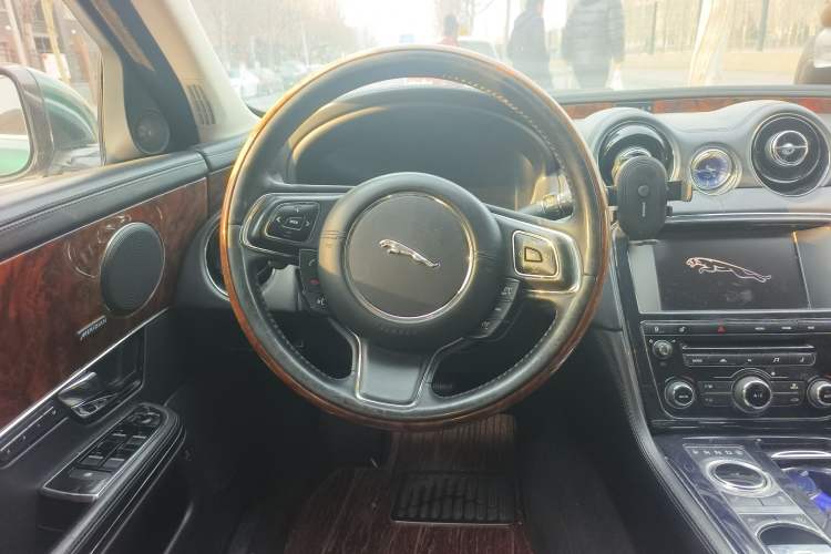 Used Jaguar XJ 2013 XJL 3.0 SC Flagship Business Edition
