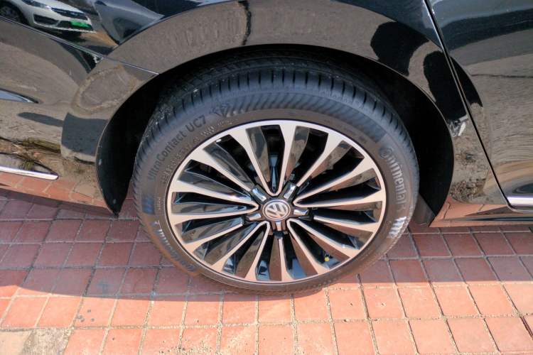 Used Volkswagen Passat 2024 380TSI Luxury Edition
