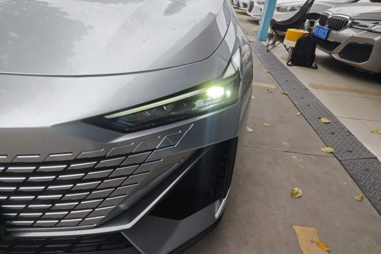 Used CHANGAN UNI-V 2022 1.5T Prestige Version Left Front Headlight