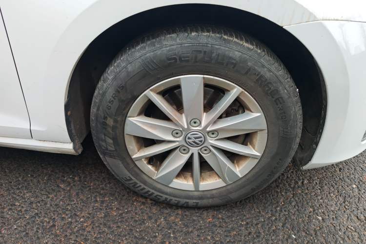 Used Volkswagen Golf 2014 1.6L Automatic Fashion Model
