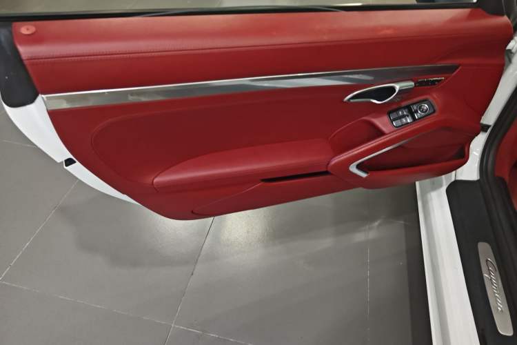 Used Porsche 718 2018 Cayman 2.0T