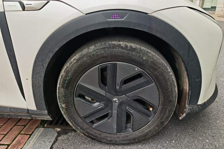 Used Jiyue 01 2024 Max Long-Range Model Right Front Wheel Hub