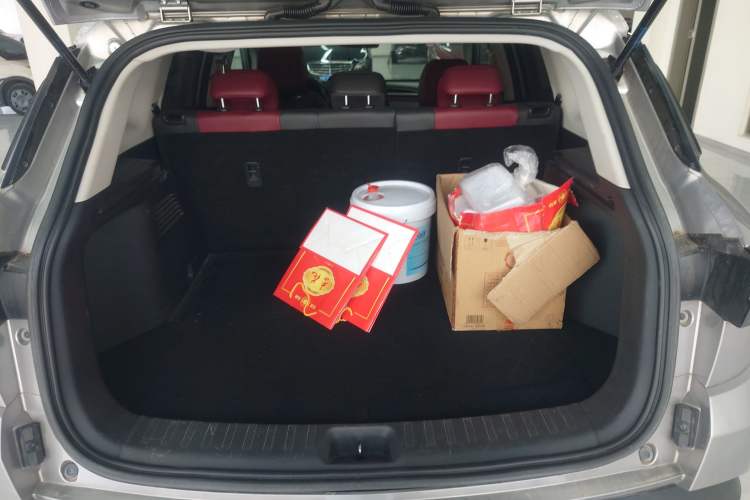 Used Dongfeng Aeolus AX7 2021 PRO 1.6T Automatic Smart Edition Trunk