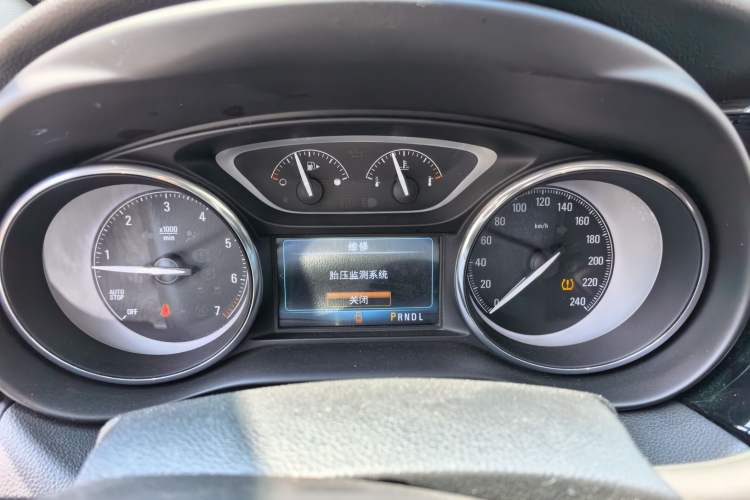 Used Buick Envision 2018 20T Two-Wheel-Drive Elite Model Instrument Cluster