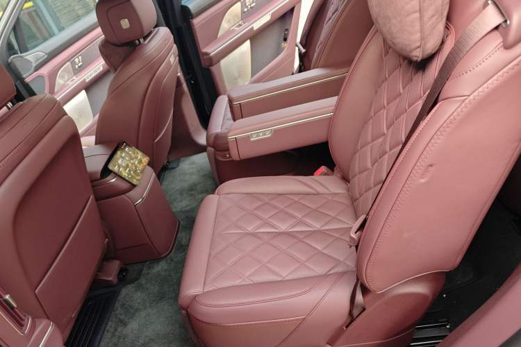 Used Nio ES8 2026 Model 6-seat Executive Signature Edition Left Rear Seat