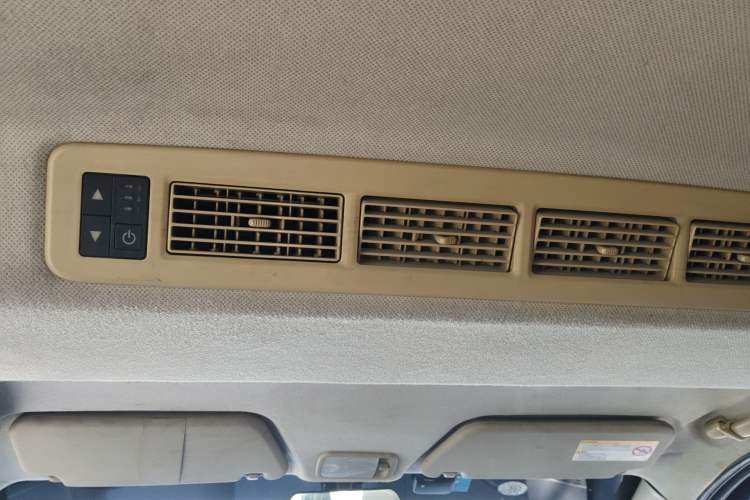 Used Wuling Hongguang 2013 1.2L S Comfort Model China IV Standard Headliner