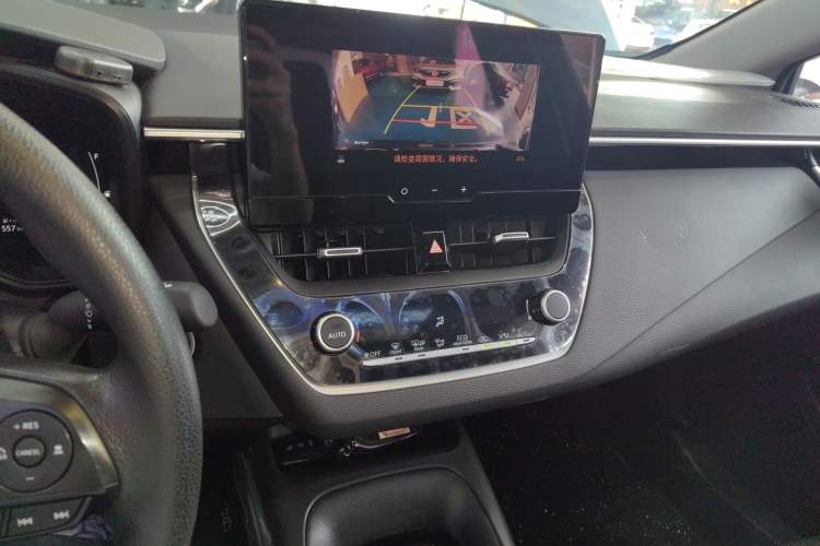 Used Toyota Corolla 2023 1.8L Smart Electric Hybrid Dual-Motor Elite Edition Audio And AC Panel