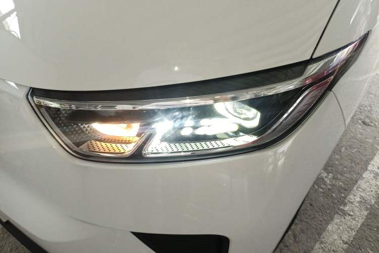 Used Wuling Yangguang 2025 Model 400km Bus Edition—Comfort Edition