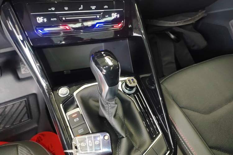 Used Volkswagen Tayron 2020 330TSI Two-Wheel Drive Luxury Smart Connectivity Version